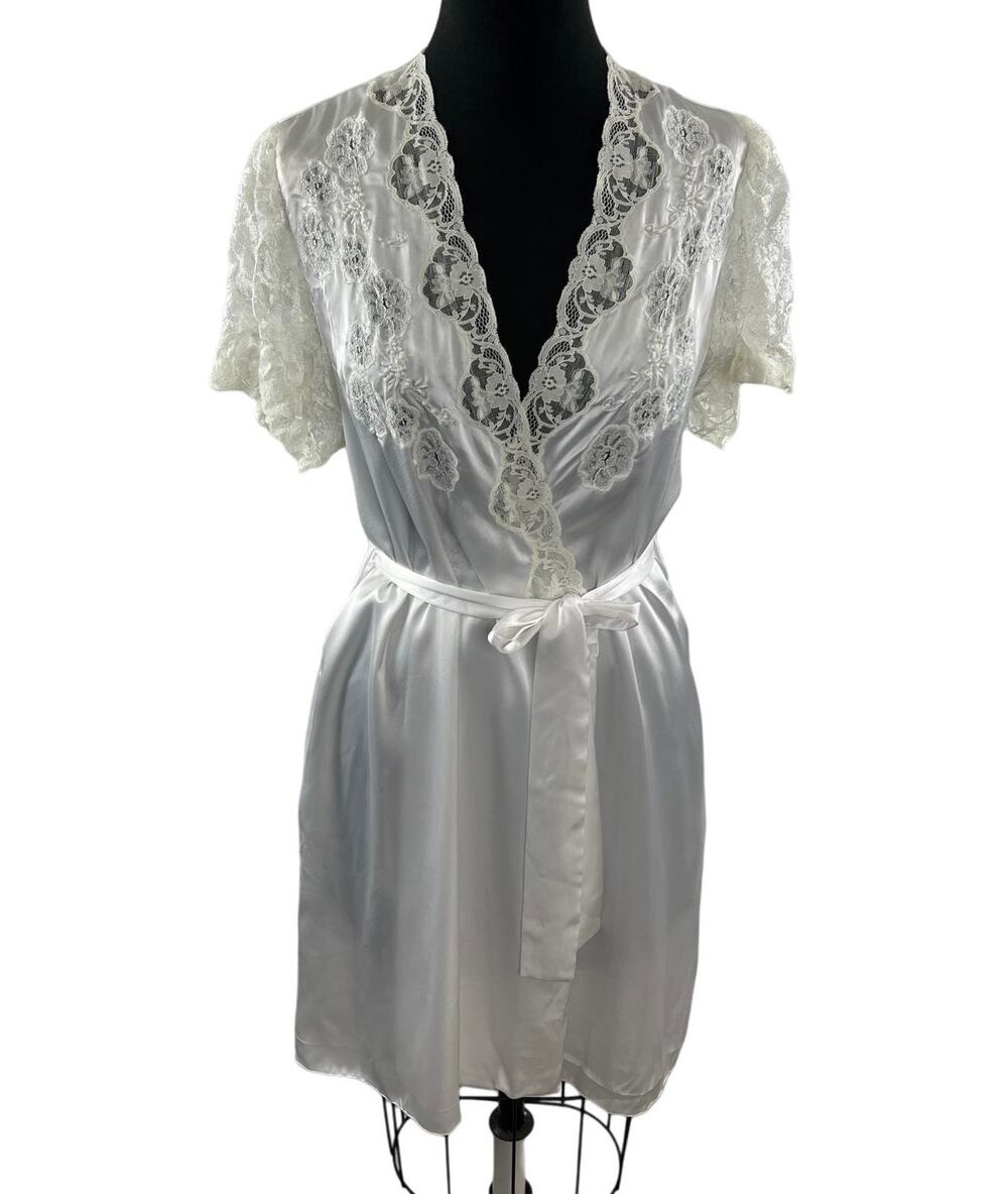 Sara Beth White Robe Comfort Belted Open Front Embroidered Lace Classic Casual
